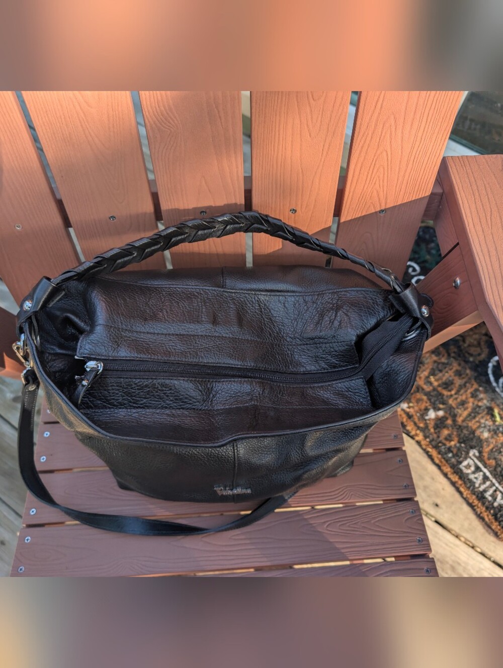 Leather  Large Tote Bag Purse. - Picture 2 of 10